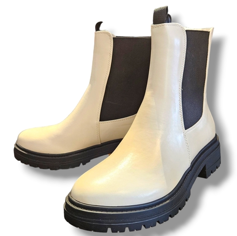 Pull on chelsea boots
